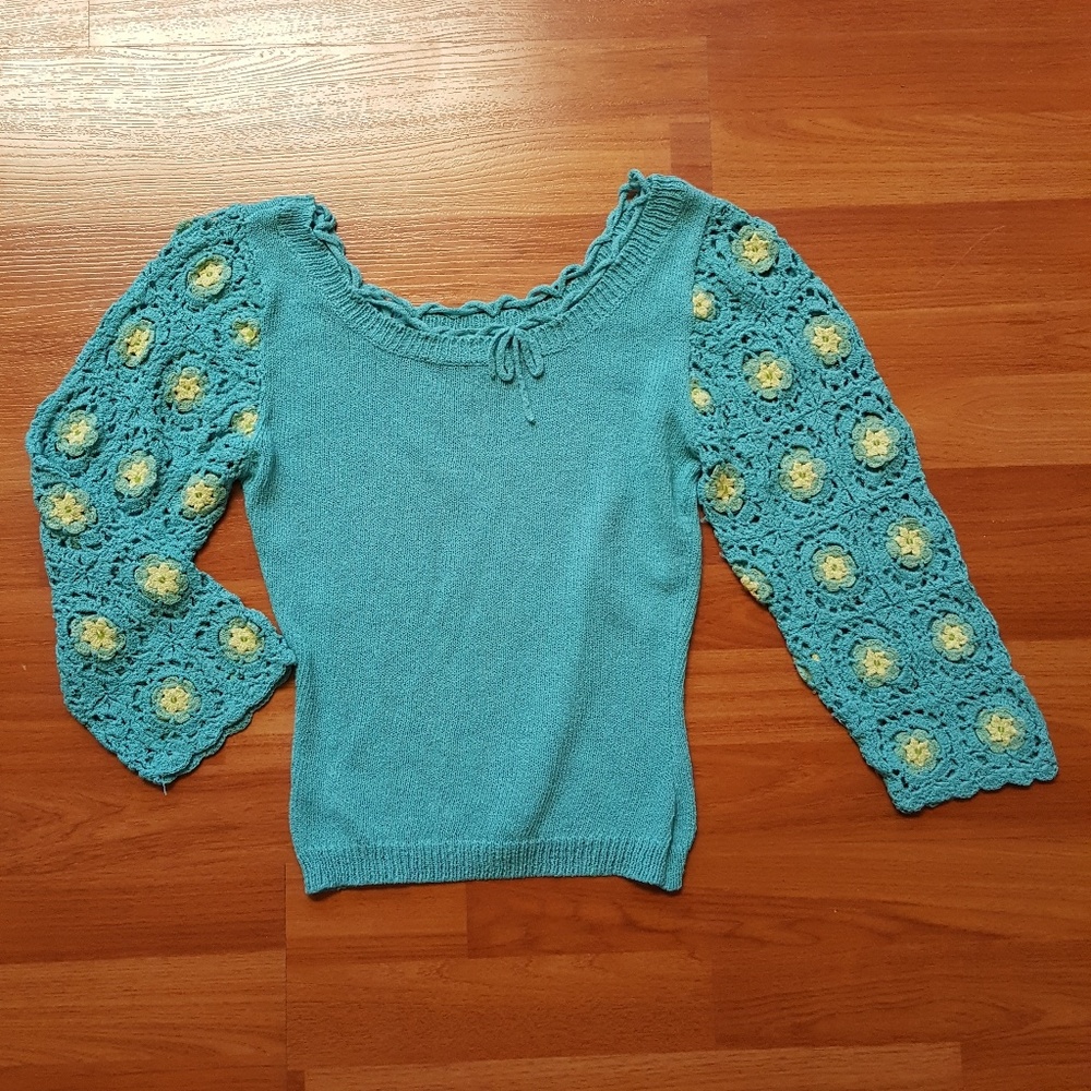 Sweater - Picture 2 of 3